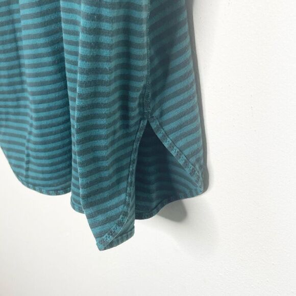 Lululemon Teal and Dark Blue Racerback Tank Top - Women’s size 6 - Picture 4 of 7